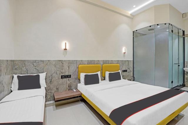 Hotel Gold Palace Inn Surat Luaran gambar