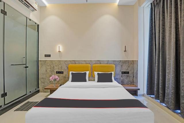 Hotel Gold Palace Inn Surat Luaran gambar