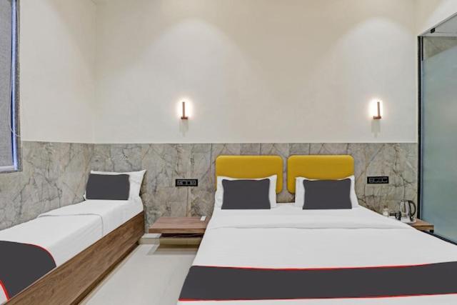 Hotel Gold Palace Inn Surat Luaran gambar