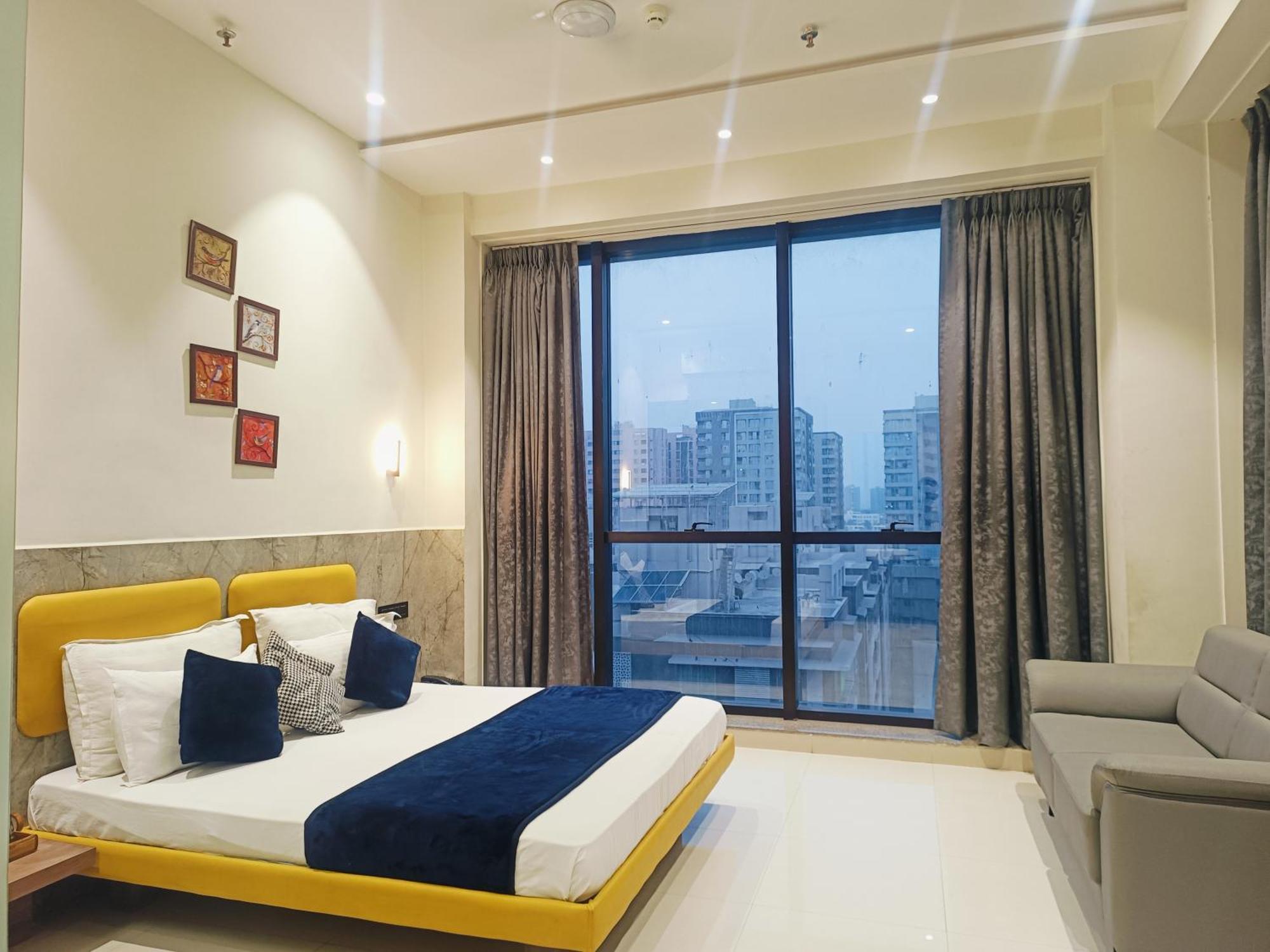 Hotel Gold Palace Inn Surat Luaran gambar