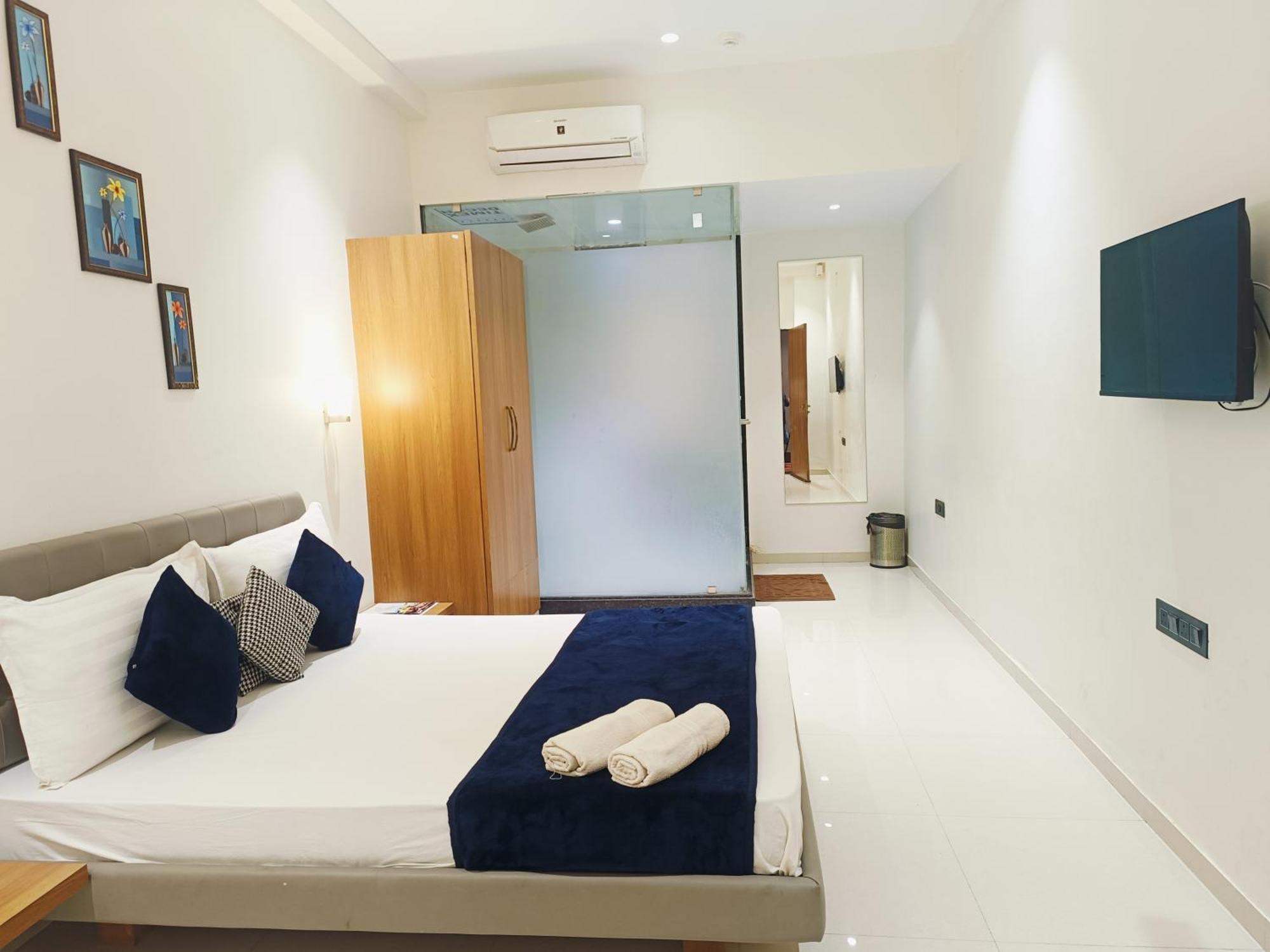 Hotel Gold Palace Inn Surat Luaran gambar