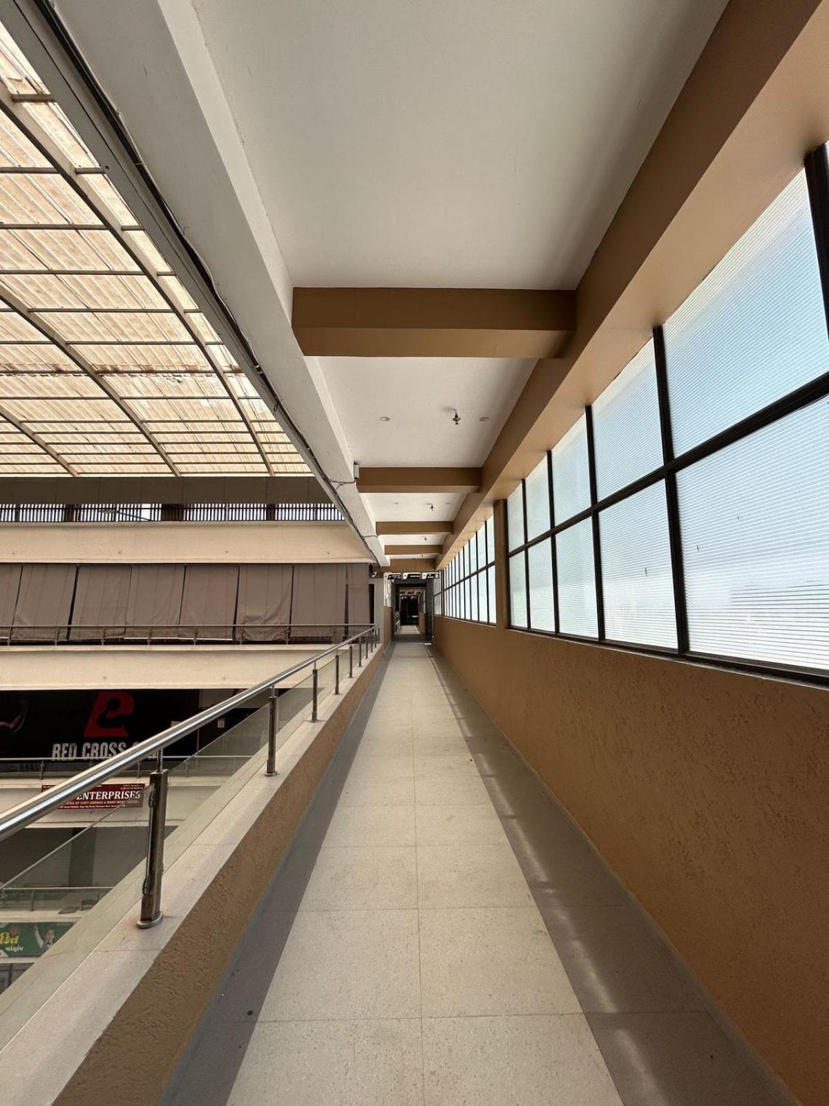 Hotel Gold Palace Inn Surat Luaran gambar